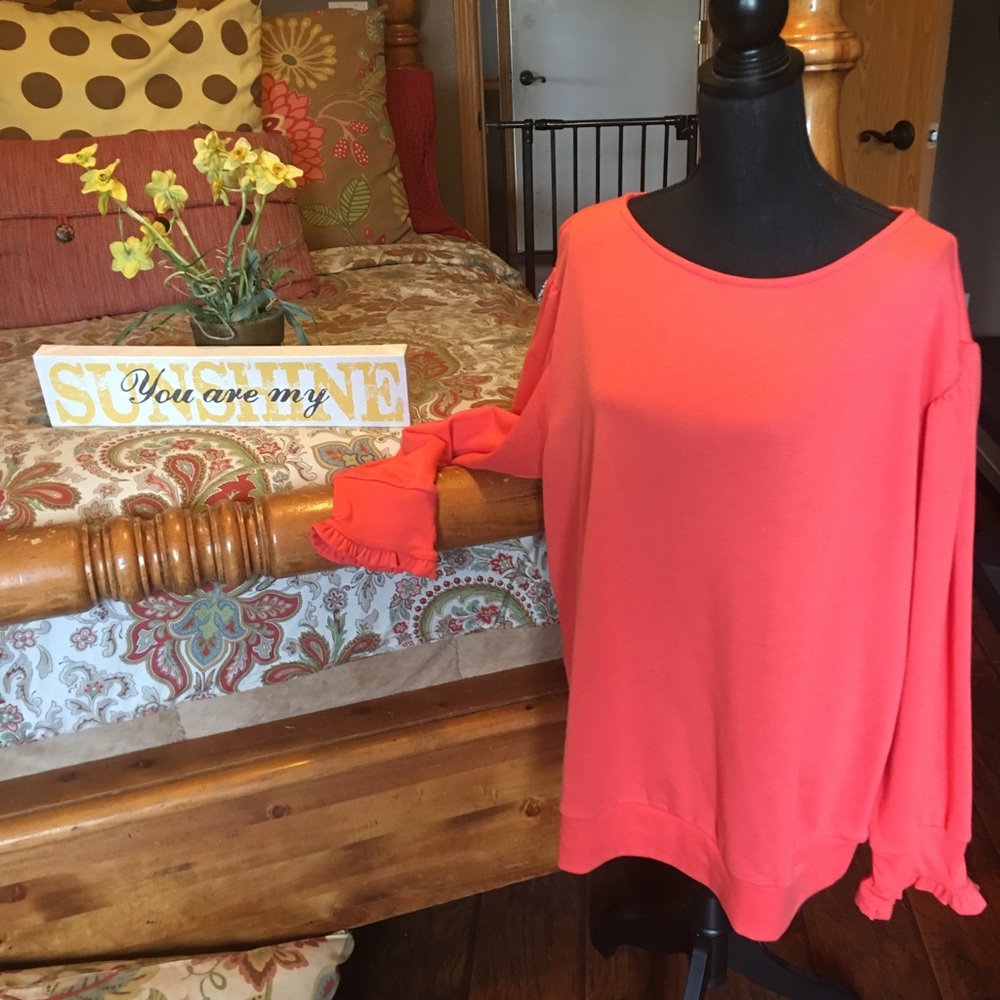 Coral crew sweatshirt with ruffle cuff size 2XL